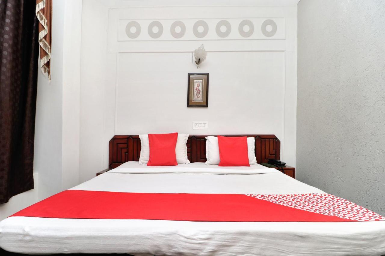 Oyo 16098 Hotel Amrit Jalandhar Exterior photo